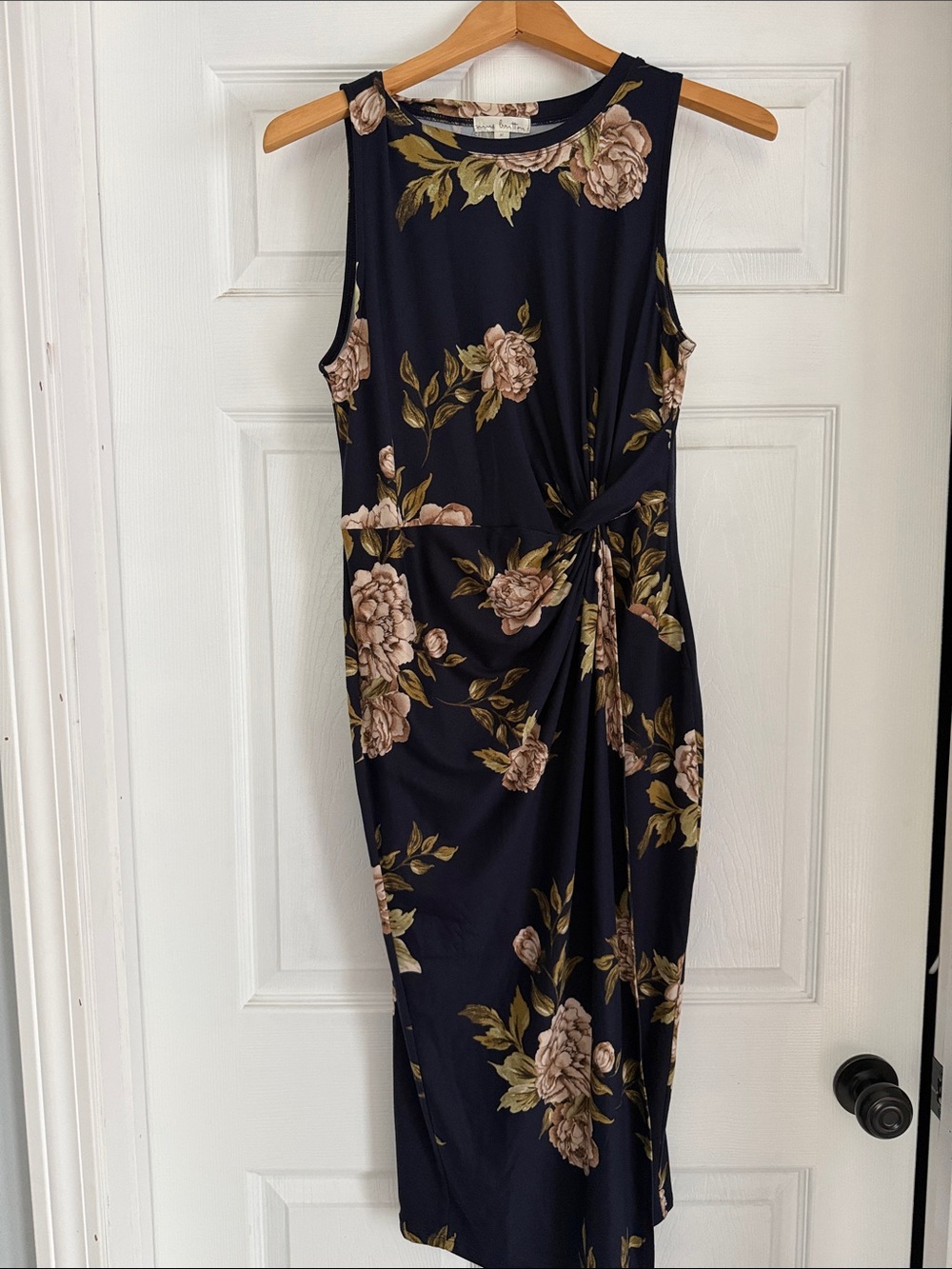 nine britton Navy Floral Twist-Detail Midi Dress